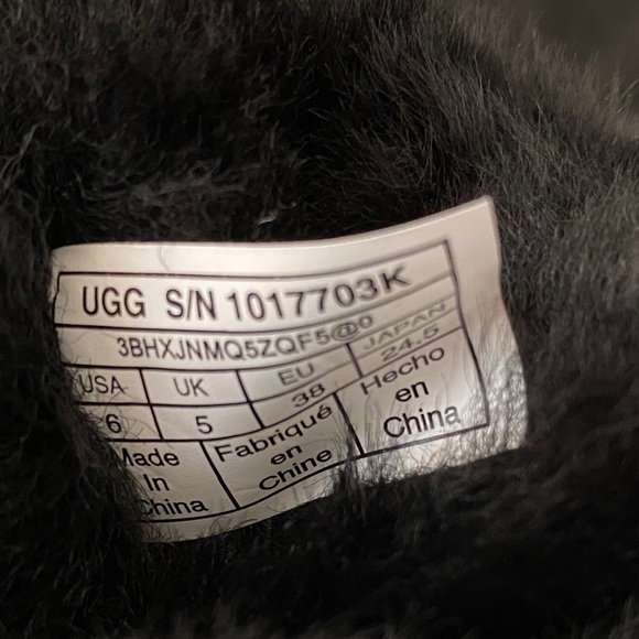 UGG Classic Short Boots Kid’s 6 (Fits Women’s 8) NWOB - Picture 6 of 15